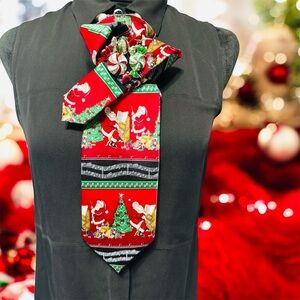 Festive Musical 🎶 Santa Christmas Necktie with Candy Brooch